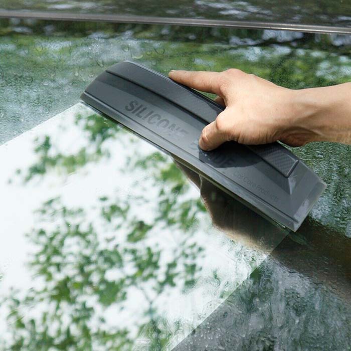 Majhen in priročen, zato ga lahko pospravite kamorkoli!