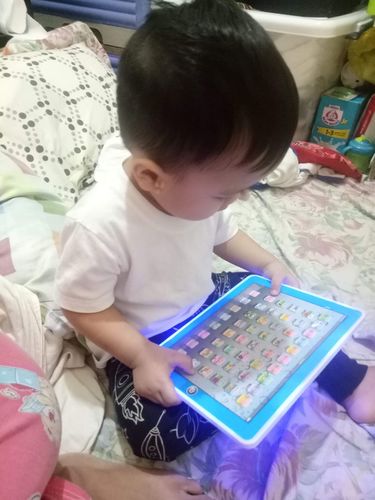 LearningTablet, interaktivna igrača za učenje številk, črk in besed v angleščini