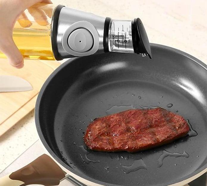 PressBottle, inovativen dozirnik olja in podobnih tekočin na pritisk